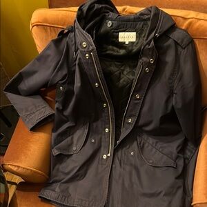 Black Ski & Snowboard Jacket with Warm Lining and Structured Collar